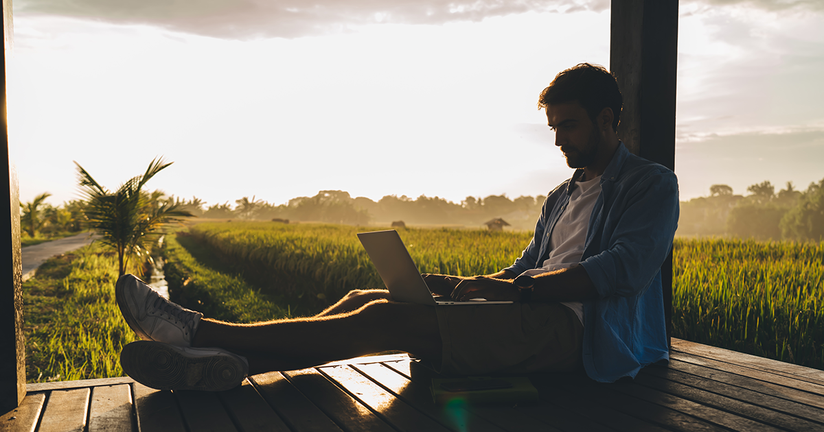 Cradlepoint vs Traditional WAN: What's the Difference?